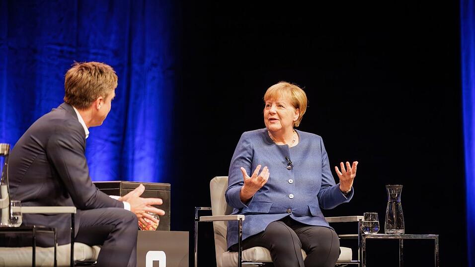 So viel Lob für Merz hatte Merkel schon lange nicht mehr übrig.