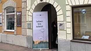 In Sichtweite zu seinen B&uuml;ros in der Harnischgasse 35 ist der Hospizverein nun auch in der L&auml;ndgasse 49a vertreten.