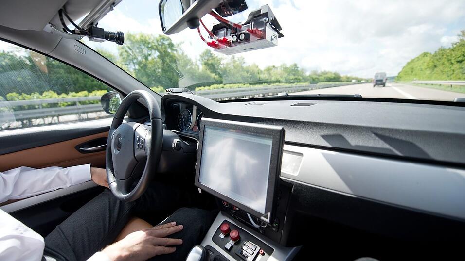 Beim automatisierten Fahren gehen Bosch und VW künftig getrennt Wege. (Archivbild) Beim automatisierten Fahren gehen Bosch und VW künftig getrennt Wege. (Archivbild)
