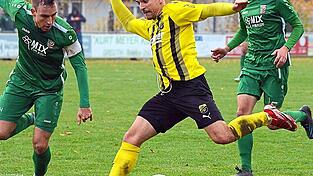 Mit einer 'Jetzt-erst-recht-Stimmung' wollen sich die Vilzinger (Mitte Andreas J&uuml;nger) die drei Punkte gegen den W&uuml;rzburger FV holen.