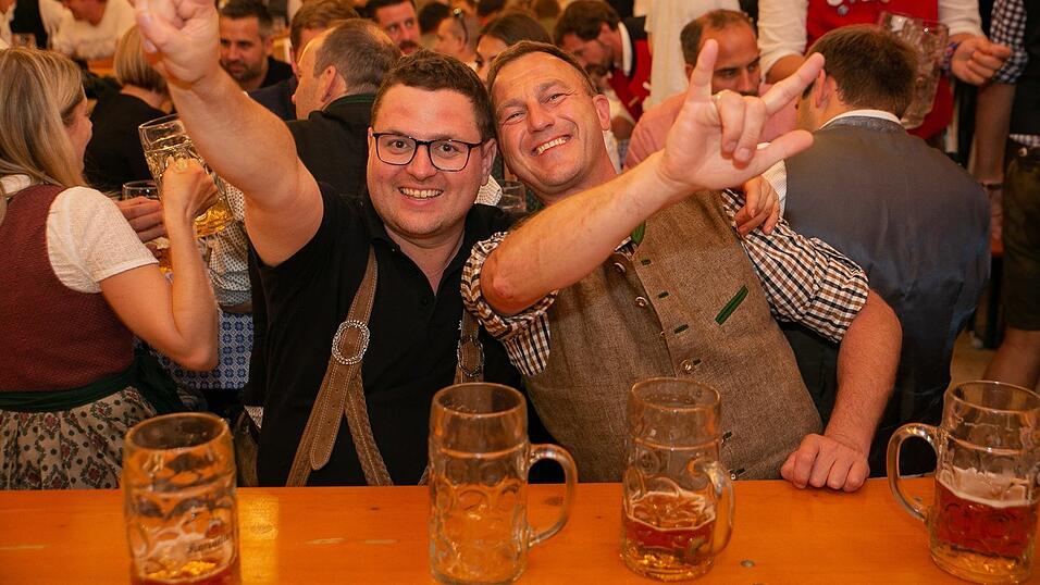 Die Partybilder vom Freitag, 12. August 2022, aus dem Festzelt Greindl.