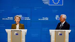 Ursula von der Leyen (l) und António Costa sprechen für die EU mit China. (Archivbild)