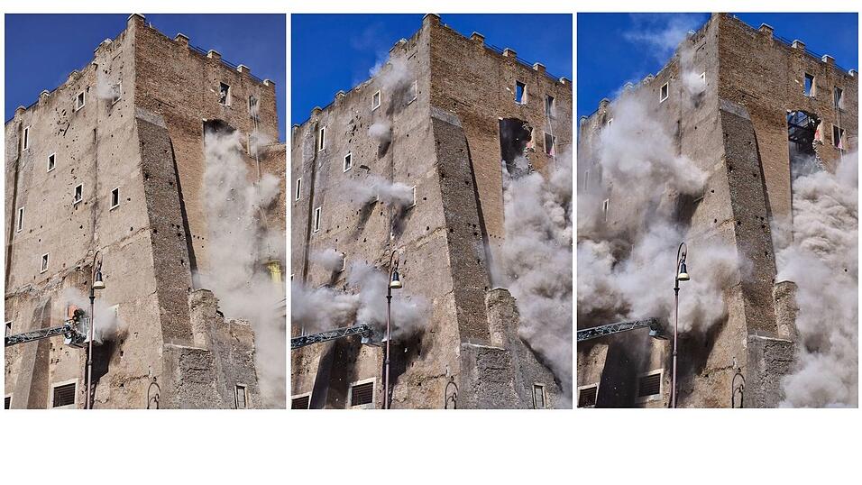 Mehrere Bauarbeiter wurden unter den Trümmern verschüttet. Mehrere Bauarbeiter wurden unter den Trümmern verschüttet.