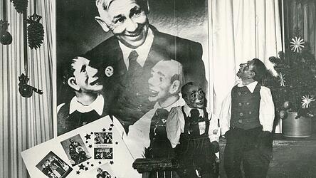 1986 waren im zweiten Stock des Modehaus Hafner neben den beiden Puppen Seppl und Jackl auch viele Fotos in einer Mauser-Ausstellung zu sehen.