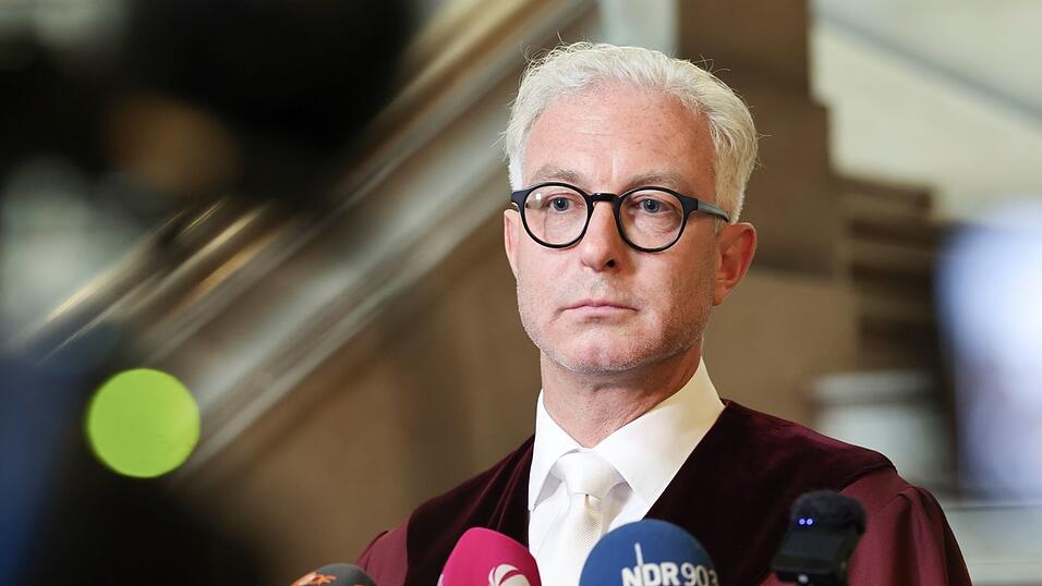 Das unprofessionelle Vorgehen der Angeklagten habe bei den Ermittlungen geholfen, sagte Biehl. Das unprofessionelle Vorgehen der Angeklagten habe bei den Ermittlungen geholfen, sagte Biehl.