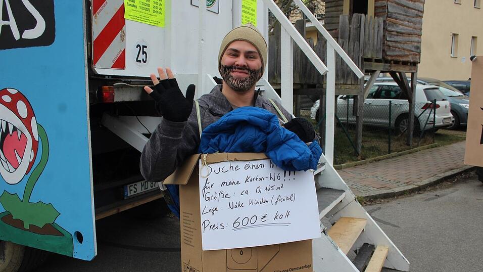 Viele Faschings-Fans haben sich am Samstag den Umzug in Langenbach angesehen. Viele Faschings-Fans haben sich am Samstag den Umzug in Langenbach angesehen.