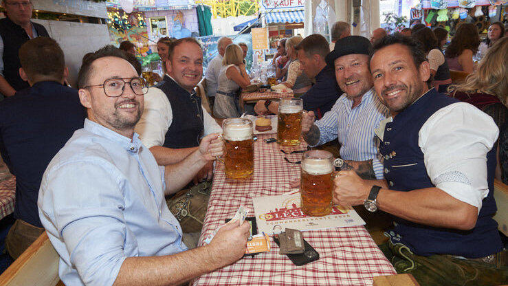 Die Partybilder vom Mittwoch, 12. August, aus dem Festzelt Lechner. Die Partybilder vom Mittwoch, 12. August, aus dem Festzelt Lechner.
