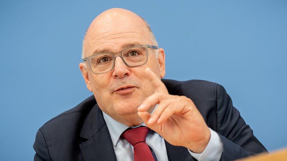 Arbeitgebervertreter Steffen Kampeter übt Kritik an neuem Vorschlag. (Archivfoto) Arbeitgebervertreter Steffen Kampeter übt Kritik an neuem Vorschlag. (Archivfoto)