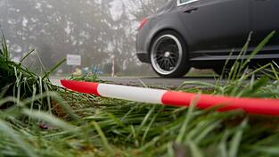 In Runkel trauern Angeh&ouml;rige um verstorbene Arbeiter.