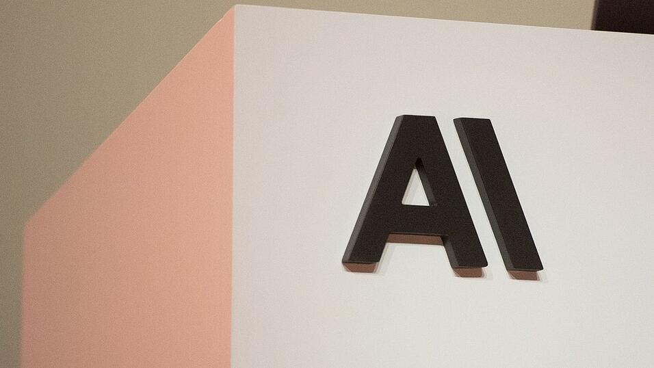 Der OpenAI-Konkurrent Anthropic wurde zuletzt bei einer Finanzierungsrunde mit insgesamt 900 Milliarden Dollar bewertet. (Archivbild) Der OpenAI-Konkurrent Anthropic wurde zuletzt bei einer Finanzierungsrunde mit insgesamt 900 Milliarden Dollar bewertet. (Archivbild)