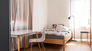 Betroffene k&ouml;nnen in den Frauenh&auml;usern der AWO sowie der Caritas in Landshut Zuflucht finden - sofern ein Platz verf&uuml;gbar ist.