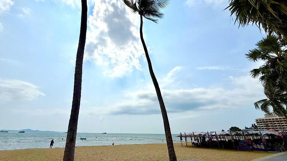Pattaya ist als Urlaubsort auch bei vielen Deutschen beliebt. Pattaya ist als Urlaubsort auch bei vielen Deutschen beliebt.