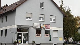 Für Stephansposching ein Verlust: Das Knuspereck mit seinem Café ist nun Geschichte. Für Stephansposching ein Verlust: Das Knuspereck mit seinem Café ist nun Geschichte.