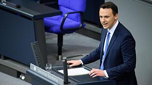 Die Junge Gruppe der Unionsfraktion um Pascal Reddig (CDU) begehrt gegen die Rentenpläne der Koalition auf.