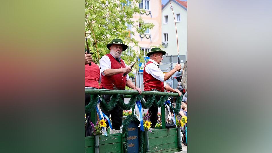 Die schönsten Augenblicke vom Auftakt des Drachenstichfestes am Samstagnachmittag in Furth im Wald. Die schönsten Augenblicke vom Auftakt des Drachenstichfestes am Samstagnachmittag in Furth im Wald.