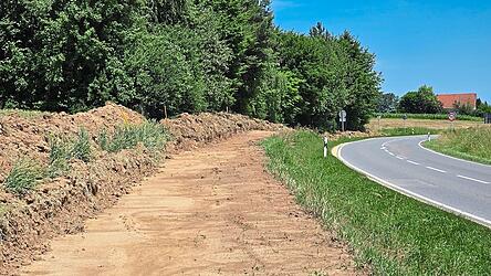 Mit der Fortführung des Radwegteilstücks in Rutting kann begonnen werden, darüber wurde der Gemeinderat informiert.