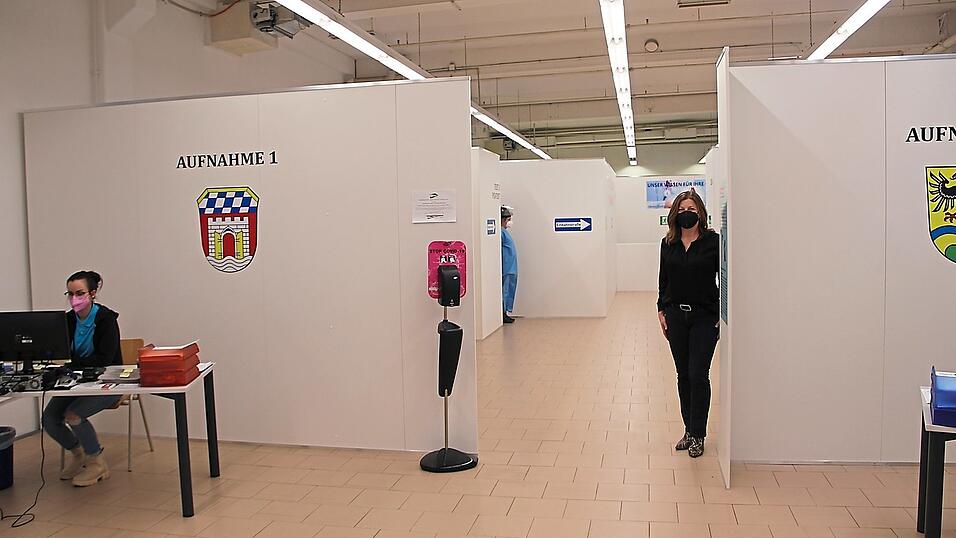 Hier gibt es Testmöglichkeit in sechs Kabinen - diskret, hygienisch und schnell. Hier gibt es Testmöglichkeit in sechs Kabinen - diskret, hygienisch und schnell.