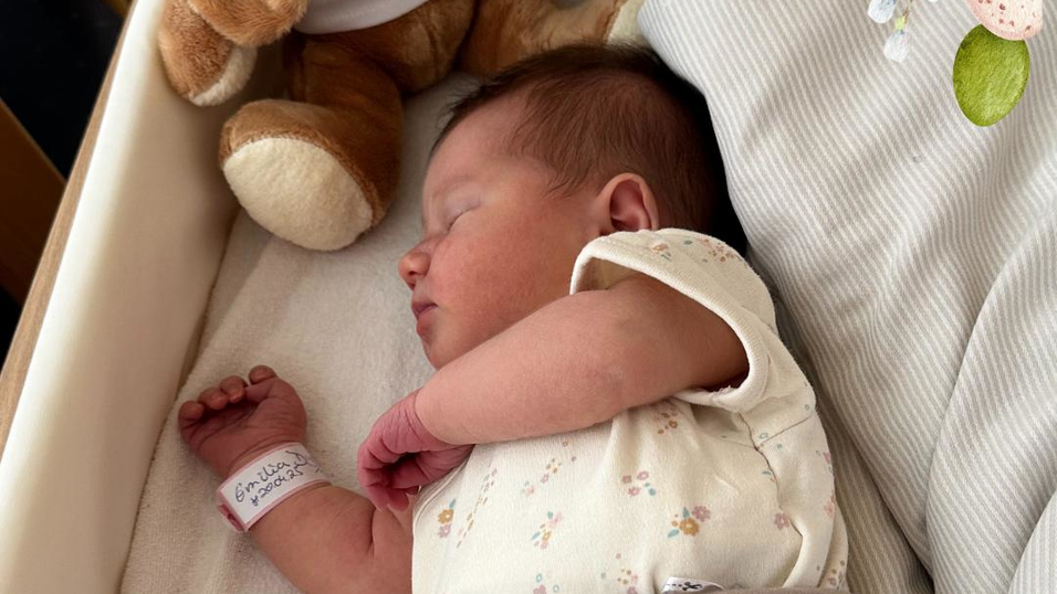 Die zuckers&uuml;&szlig;e Emilia erblickten an Ostern das Licht der Welt.