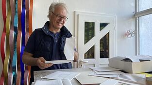 Wolfgang Zeilbeck in seinem Atelier zuhause in Vilsbiburg.