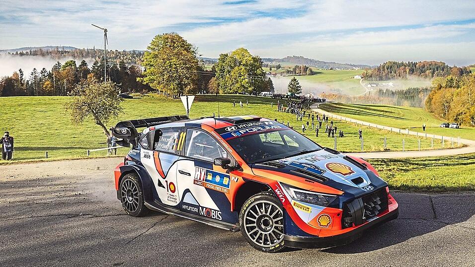 Behauptete auf den Straßen Niederbayerns, Oberösterreichs und Tschechiens seinen Vorsprung in der WM-Wertung: Der Belgier Thierry Neuville. Behauptete auf den Straßen Niederbayerns, Oberösterreichs und Tschechiens seinen Vorsprung in der WM-Wertung: Der Belgier Thierry Neuville.