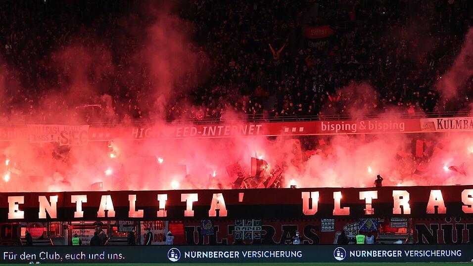 Die Polizei hat Wohnungen von Mitgliedern der Ultra-Szene in N&uuml;rnberg und K&ouml;ln durchsucht. (Symbolbild)