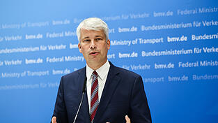 undesverkehrsminister Steffen Bilger (CDU) gibt Maßnahmen bekannt. undesverkehrsminister Steffen Bilger (CDU) gibt Maßnahmen bekannt.