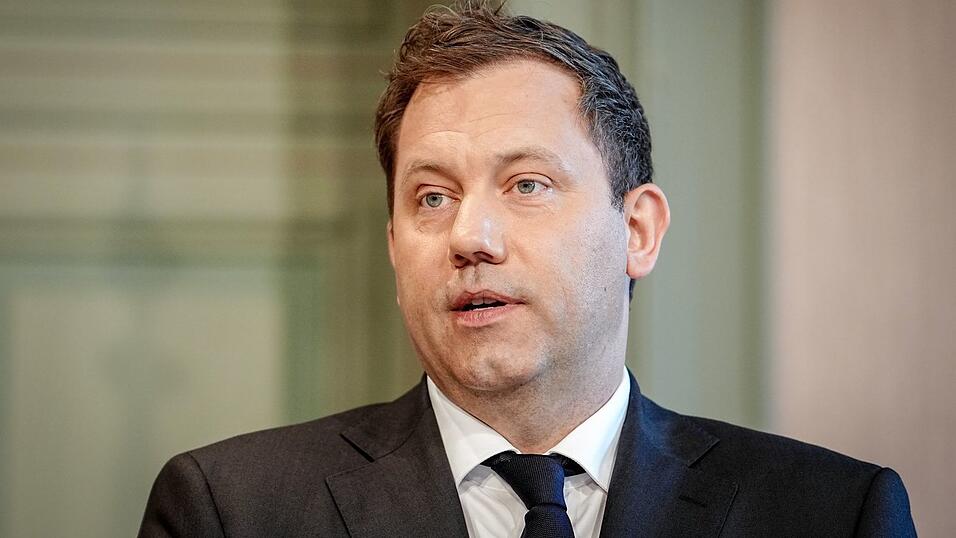 Klingbeil nimmt an dem internationalen Ministertreffen teil. (Archivbild)