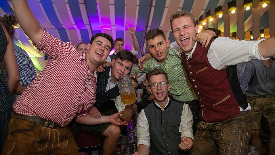 Die Partybilder vom Freitag, 12. August 2022, aus dem Festzelt Wenisch.