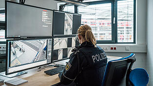 Die Polizei bittet um Hinweise zur Tat. (Symbolbild)