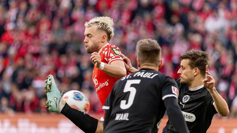 Lieferten sich ein umk&auml;mpftes Kellerduell: Mainz 05 und der FC St. Pauli.