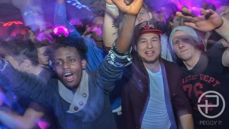 Gleich bei der Eröffnung platzte die neue Diskothek Peggy P. aus allen Nähten. Gleich bei der Eröffnung platzte die neue Diskothek Peggy P. aus allen Nähten.