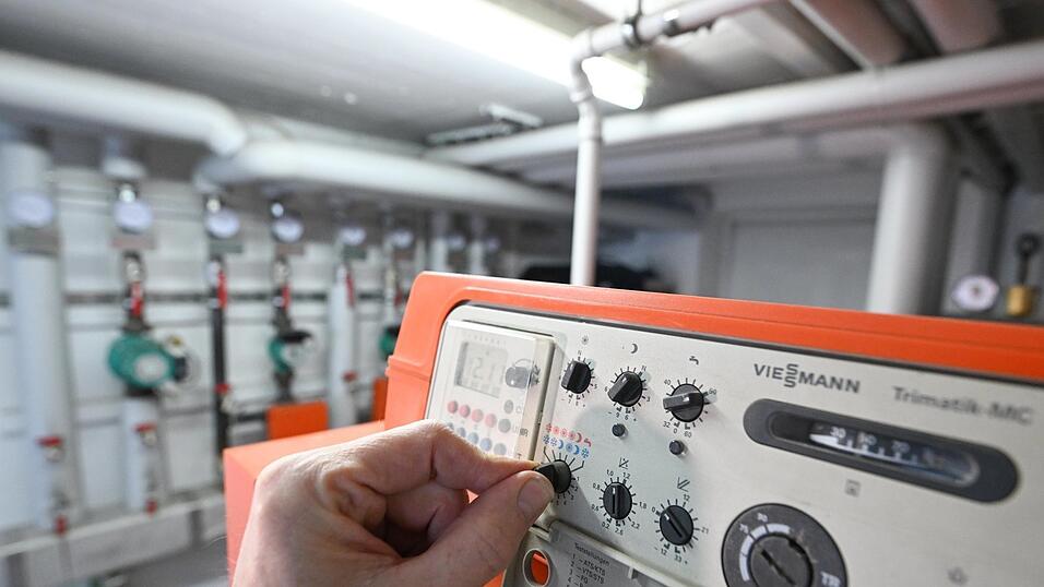 Eine Steuerungsanlage einer Gasheizung in einem Mehrfamilienhaus.