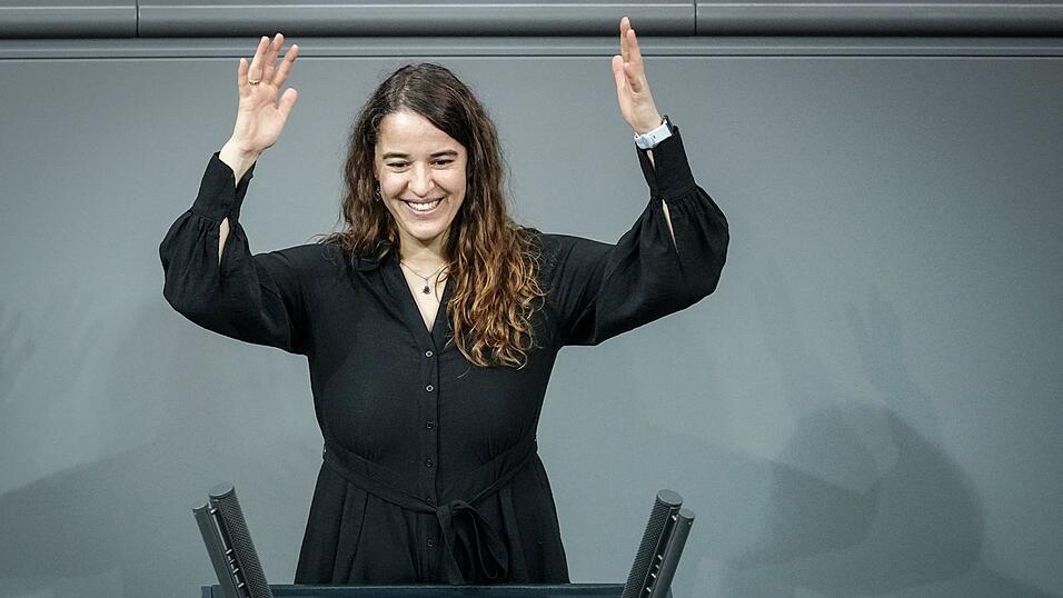 Die erste gehörlose Abgeordnete in der Geschichte des Bundestags, die SPD-Politikerin Heike Heubach, bleibt im Parlament. (Archivfoto) Die erste gehörlose Abgeordnete in der Geschichte des Bundestags, die SPD-Politikerin Heike Heubach, bleibt im Parlament. (Archivfoto)