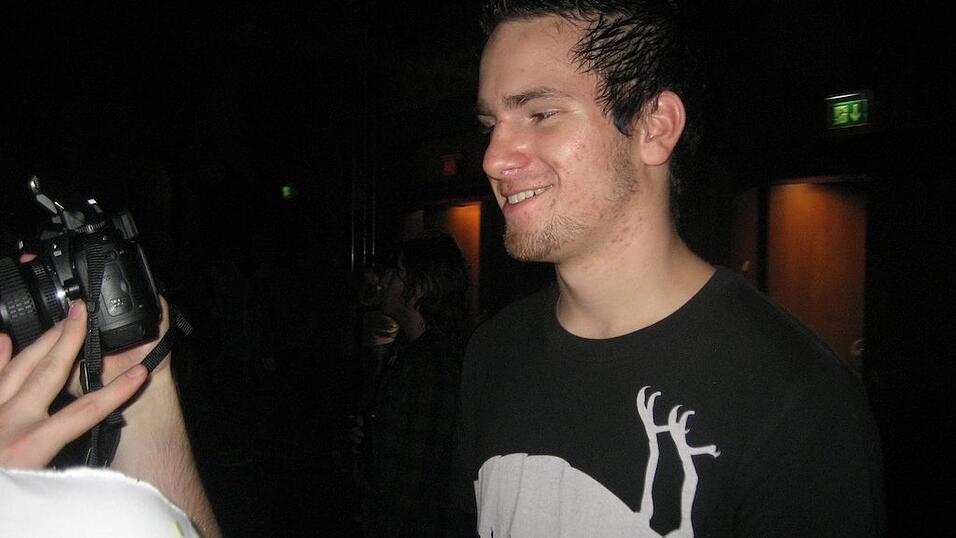 Rund 4000 Boarderfreunde feierten bei der Weltpremiere des neuesten Films von Isenseven, 'Let's go get lost' in M&uuml;nchen.