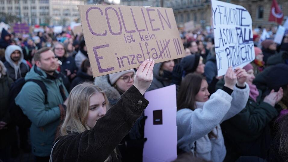 Die Demonstranten hatten zahlreiche Schilder gemalt.