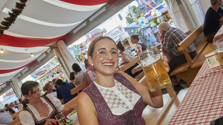 Die Partybilder vom Montag, 10. August, aus dem Festzelt Lechner. Die Partybilder vom Montag, 10. August, aus dem Festzelt Lechner.