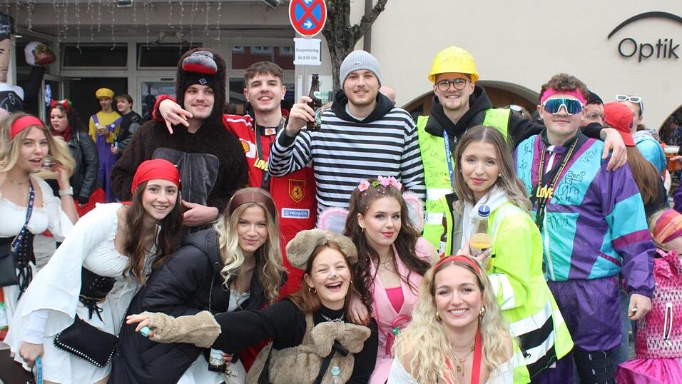 Beste Stimmung herrschte beim Rosenmontagszug in Geisenhausen.