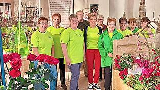 Ohne sie wäre vieles nicht möglich gewesen: das Gieß- und Floristik-Team, das in den vergangenen vier Monaten Beatrix Schaffranka tatkräftig ehrenamtlich unterstützt hat.