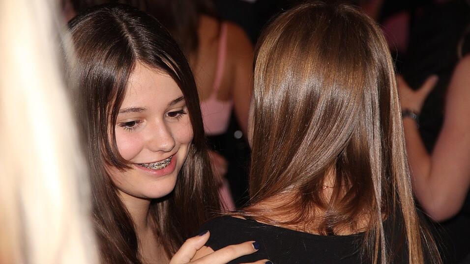 Die Bilder vom Abschlussball der Tanzschule Seidel in der Fraunhofer-Halle am 28. November. Die Bilder vom Abschlussball der Tanzschule Seidel in der Fraunhofer-Halle am 28. November.