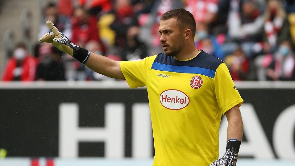 Florian Kastenmeier steht am Sonntag für Fortuna Düsseldorf gegen seinen Jugendverein SSV Jahn Regensburg zwischen den Pfosten. Florian Kastenmeier steht am Sonntag für Fortuna Düsseldorf gegen seinen Jugendverein SSV Jahn Regensburg zwischen den Pfosten.