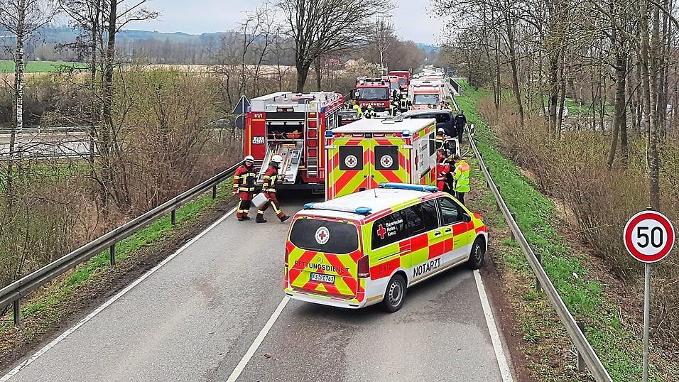 Der Verkehrsunfall ereignete sich am Dienstagvormittag nahe der A92-Anschlussstelle Moosburg Süd. Der Verkehrsunfall ereignete sich am Dienstagvormittag nahe der A92-Anschlussstelle Moosburg Süd.