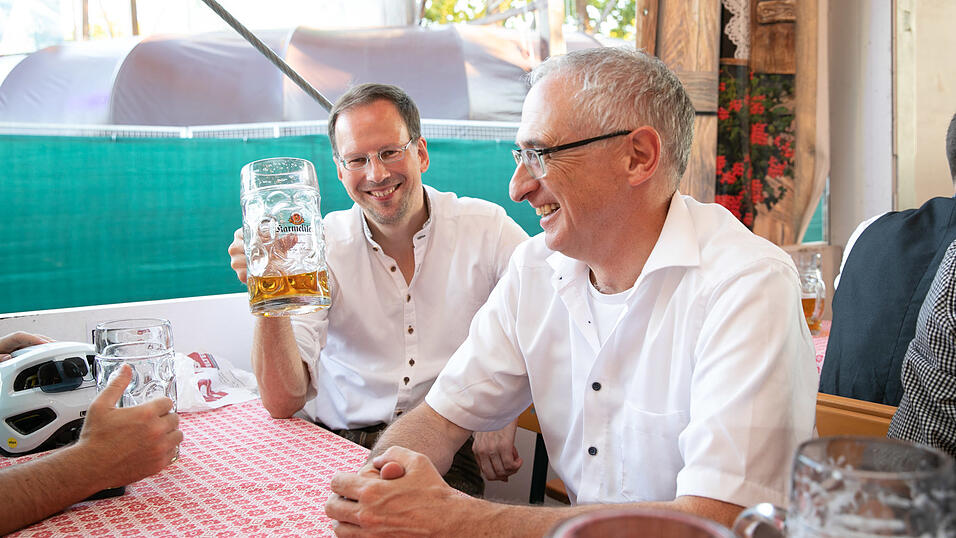 Die Partybilder vom Freitag, 8. August, aus dem Festzelt Greindl. Die Partybilder vom Freitag, 8. August, aus dem Festzelt Greindl.