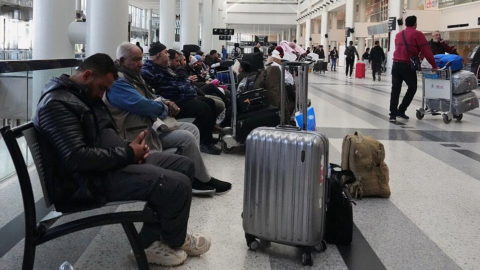 Nichts geht mehr im Abflugterminal des Internationalen Flughafens Rafik Hariri in Beirut.