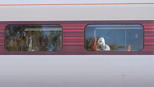 Derzeit gibt es laut den Ermittlern keine Hinweise auf einen terroristischen Hintergrund.