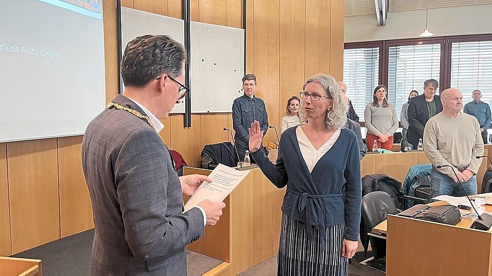 Anita Goller vom B&uuml;ndnis 90 /Die Gr&uuml;nen wird vereidigt.