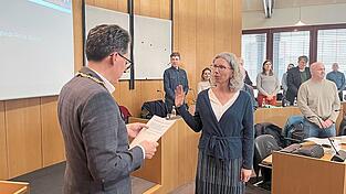 Anita Goller vom Bündnis 90 /Die Grünen wird vereidigt. Anita Goller vom Bündnis 90 /Die Grünen wird vereidigt.