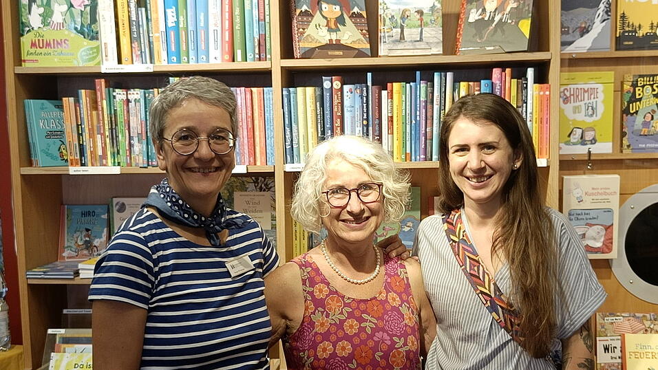 Kollegin Beate Widmann (von links), Daniela Dombrowsky und Tochter Svenja Dombrowsky. Kollegin Beate Widmann (von links), Daniela Dombrowsky und Tochter Svenja Dombrowsky.