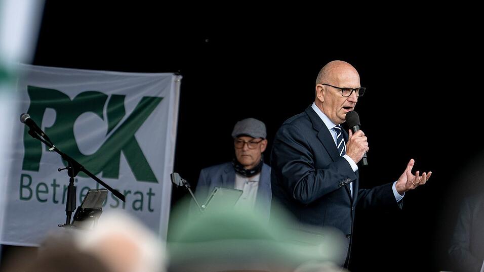 Brandenburgs Ministerpr&auml;sident Dietmar Woidke (SPD) kritisiert die Ank&uuml;ndigung Russlands, kein &Ouml;l mehr aus Kasachstan durch die Pipeline Druschba zur PCK-Raffinerie in Schwedt zu leiten.