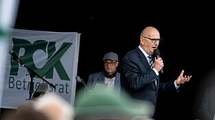 Brandenburgs Ministerpr&auml;sident Dietmar Woidke (SPD) kritisiert die Ank&uuml;ndigung Russlands, kein &Ouml;l mehr aus Kasachstan durch die Pipeline Druschba zur PCK-Raffinerie in Schwedt zu leiten.