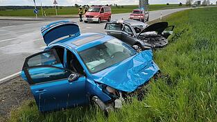 Bei einem Unfall auf der Bundesstra&szlig;e 299 bei Mitterteich (Landkreis Tirschenreuth) sind sechs Menschen verletzt worden.